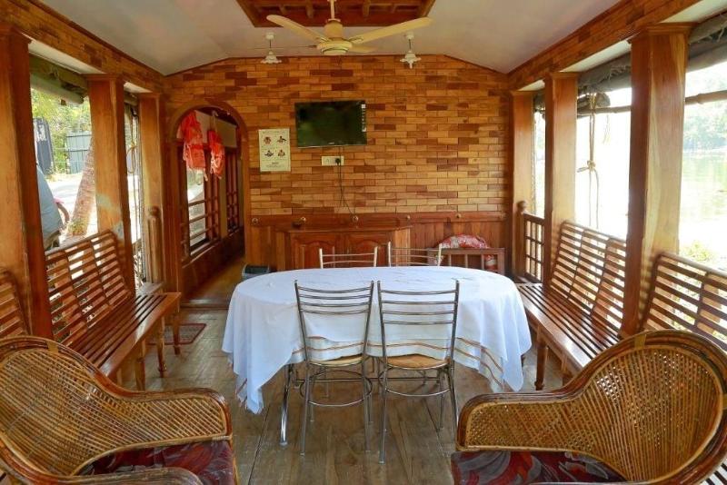 Backwater Retreat - Honeymoon House image