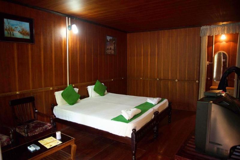Backwater Retreat - Honeymoon House image