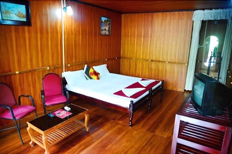 Backwater Retreat - Honeymoon House image