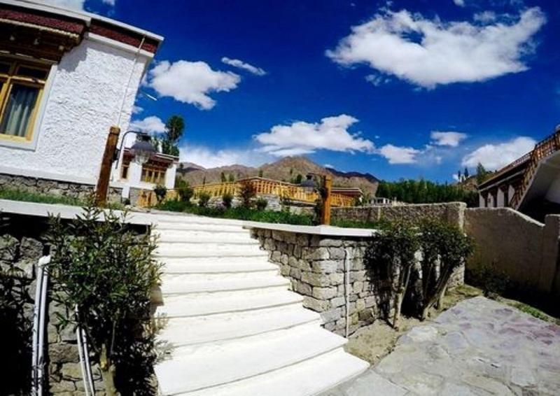 Saboo Resorts image