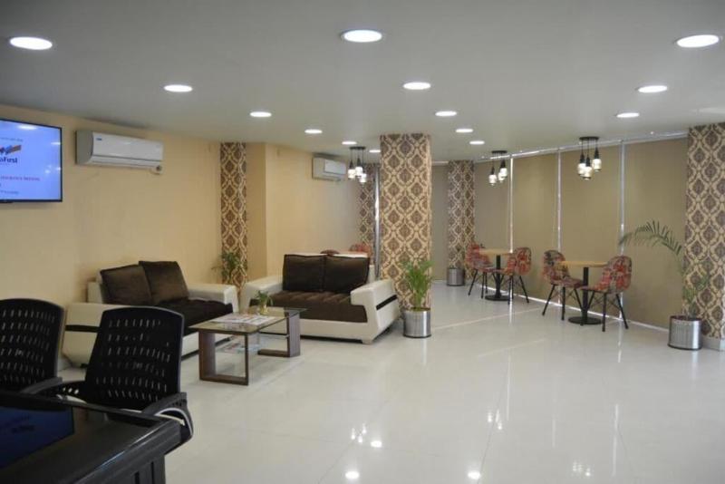 The Red Velvet Hotel image