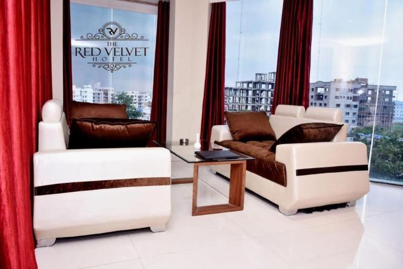 The Red Velvet Hotel image
