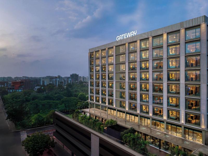 Courtyard By Marriott Ahmedabad Sindhu Bhavan Road image