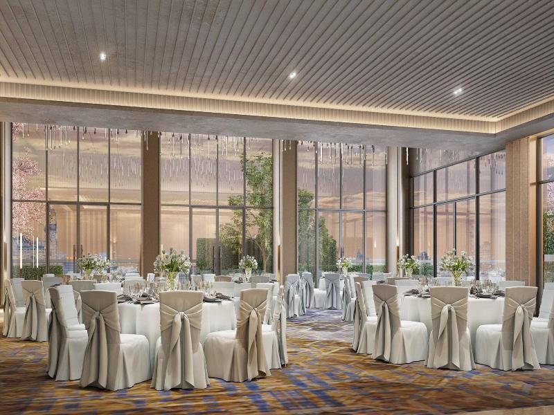 Courtyard By Marriott Ahmedabad Sindhu Bhavan Road image