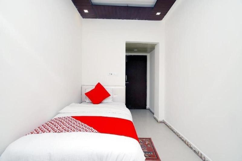 Hotel Brijwasi Palace image