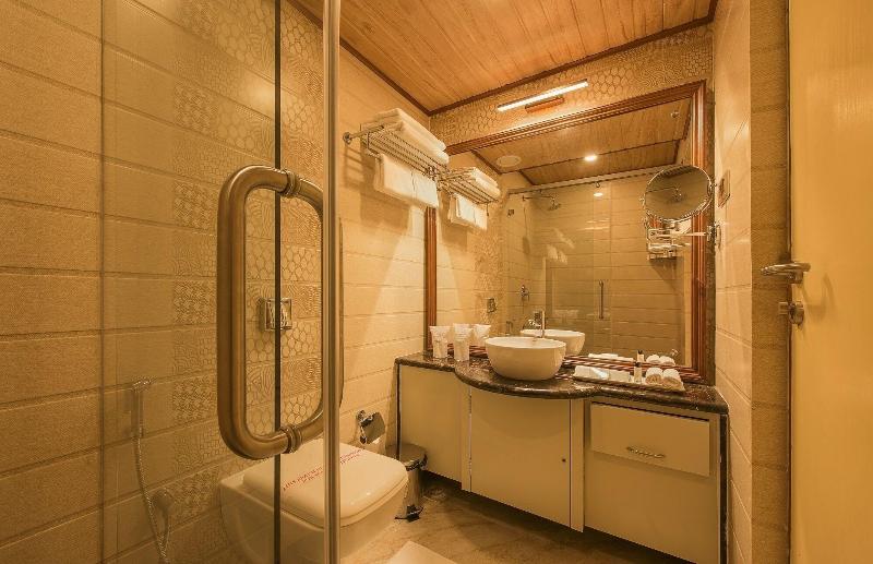 White Lotus Hotel image