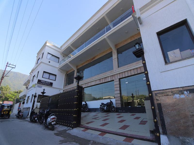 Hotel Indira Nikunj 4