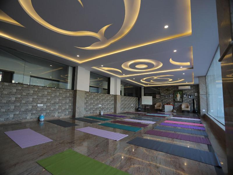 Hotel Indira Nikunj — photo 17