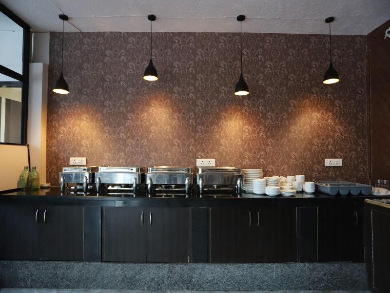 Hotel Indira Nikunj — photo 11