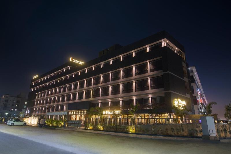 Hotel Prominent Coporate Residency image