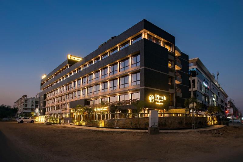 Hotel Prominent Coporate Residency image