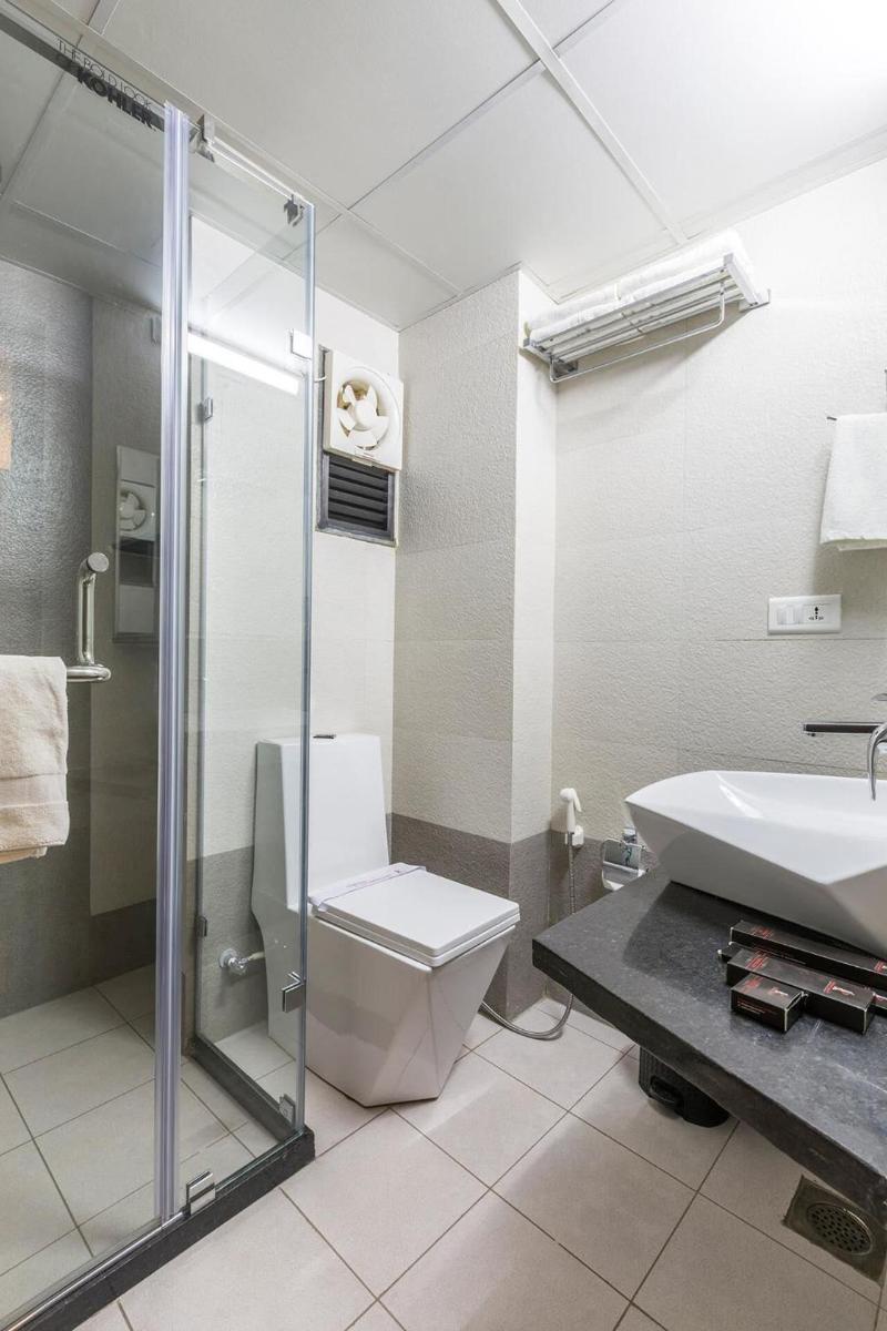 Hotel Prominent Coporate Residency image