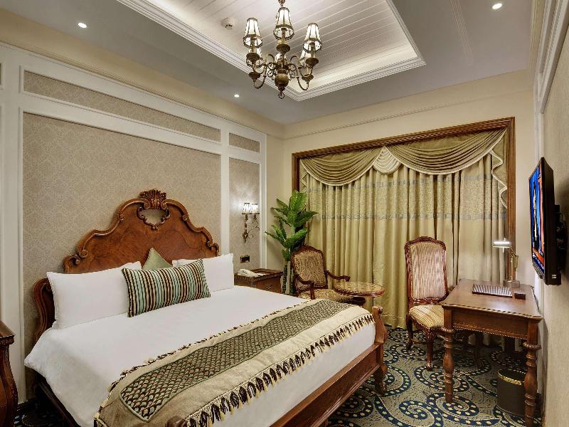 Express Inn The Business Luxury Hotel image