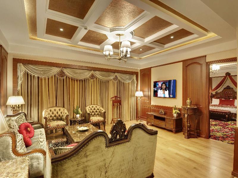 Express Inn The Business Luxury Hotel image