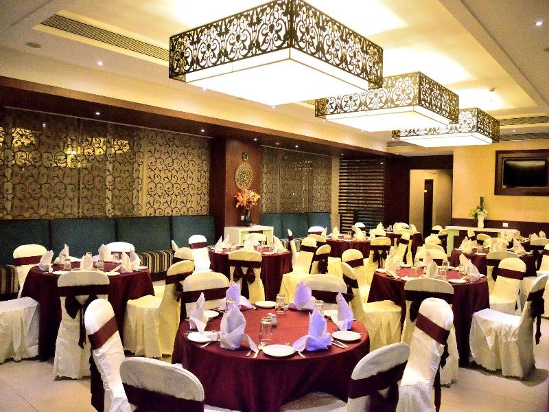 Express Inn The Business Luxury Hotel image