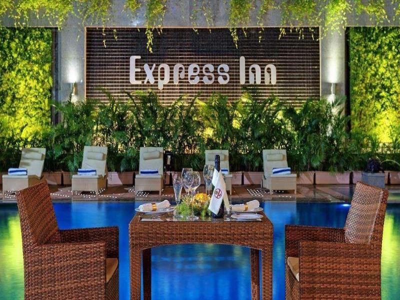 Express Inn The Business Luxury Hotel image