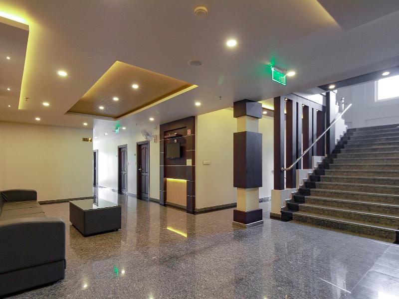Lobby & Reception
