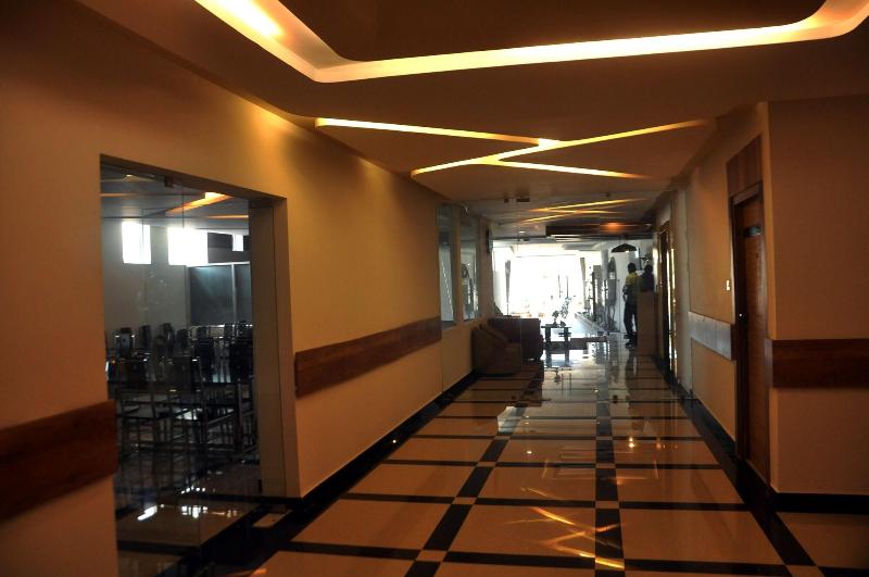 Hotel Sdm Golden Tower image