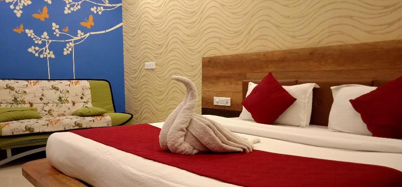 Hotel Sdm Golden Tower image