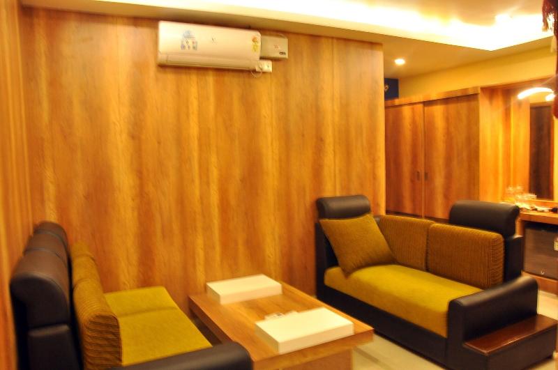Hotel Sdm Golden Tower image