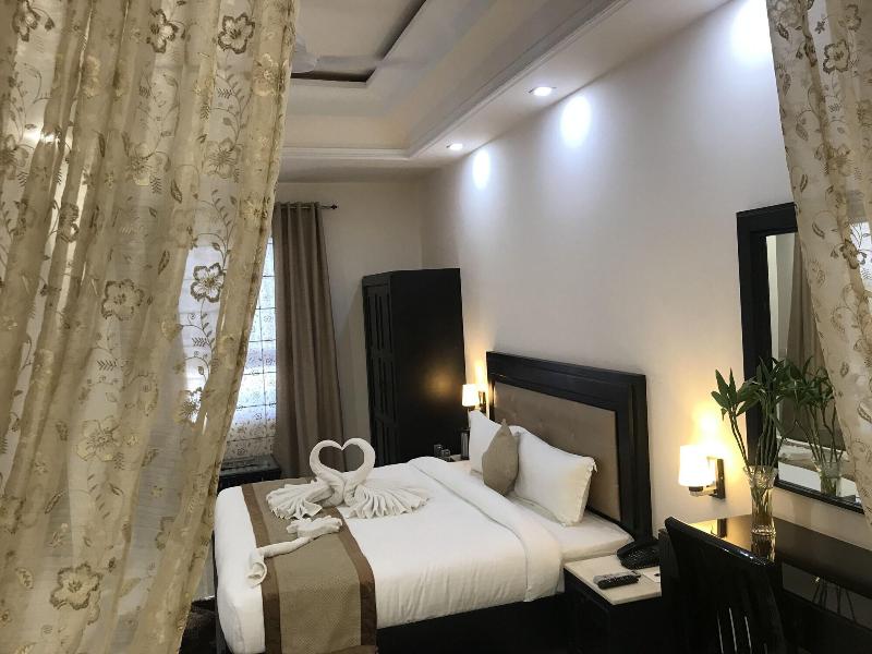 Hotel Bahia Heights 5