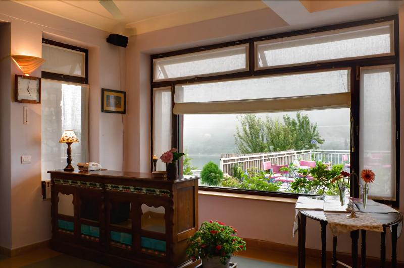 Fishermen's Lodge - A Lake Facing Hotel (20 KMS Fr