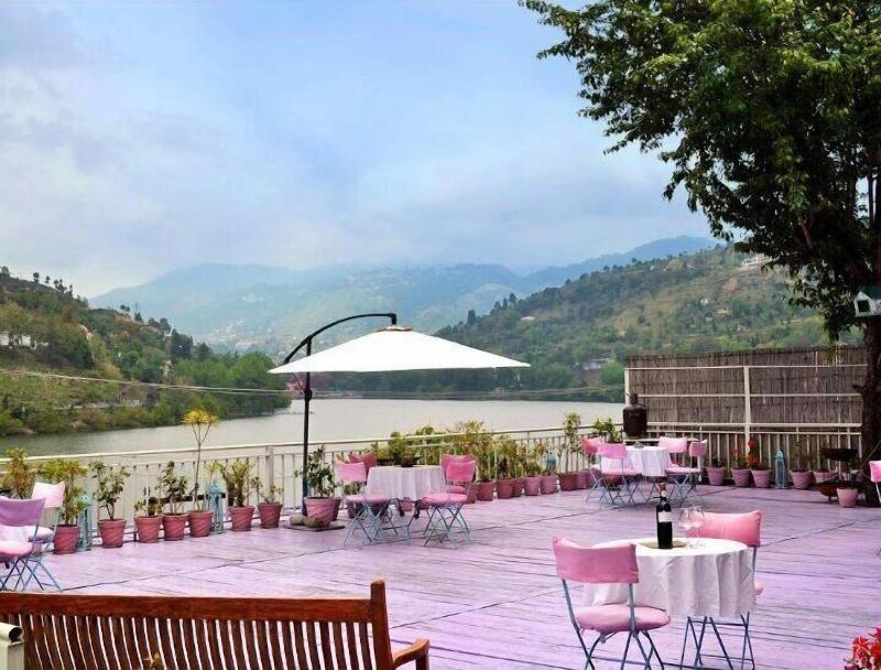 Fishermen's Lodge - A Lake Facing Hotel (20 KMS Fr