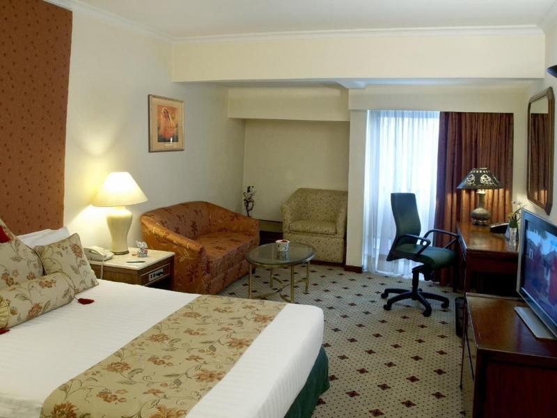 Avari Lahore image