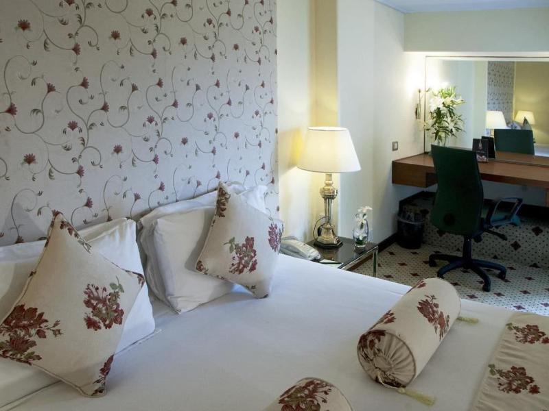 Avari Lahore image