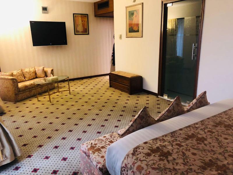Avari Lahore image