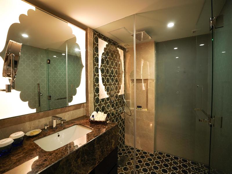 Avari Lahore image
