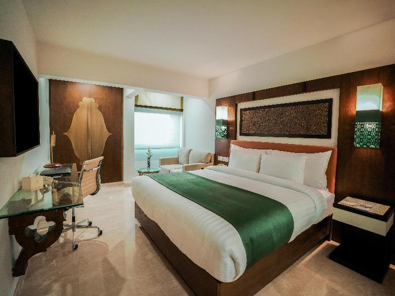 Avari Lahore image