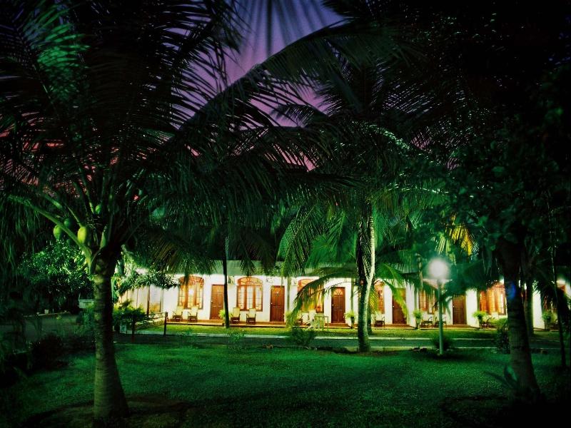 Hotel Lagoon Paradise image