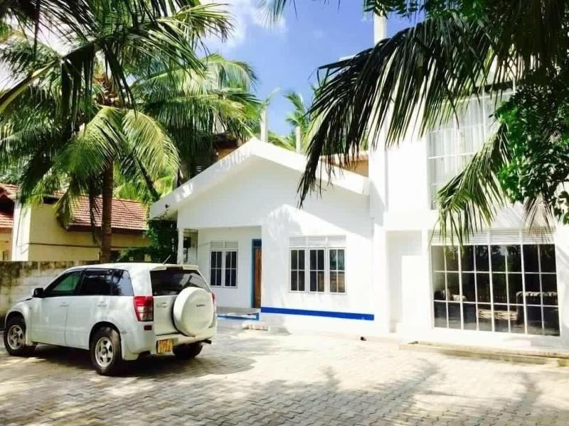 The Beach House  Nilaveli image
