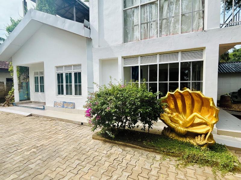 The Beach House  Nilaveli image