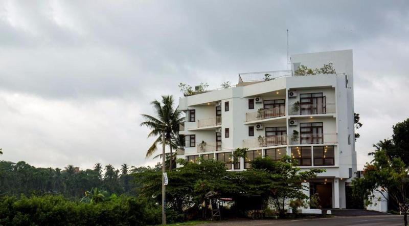 Seven Eleven Hotel -Colombo image