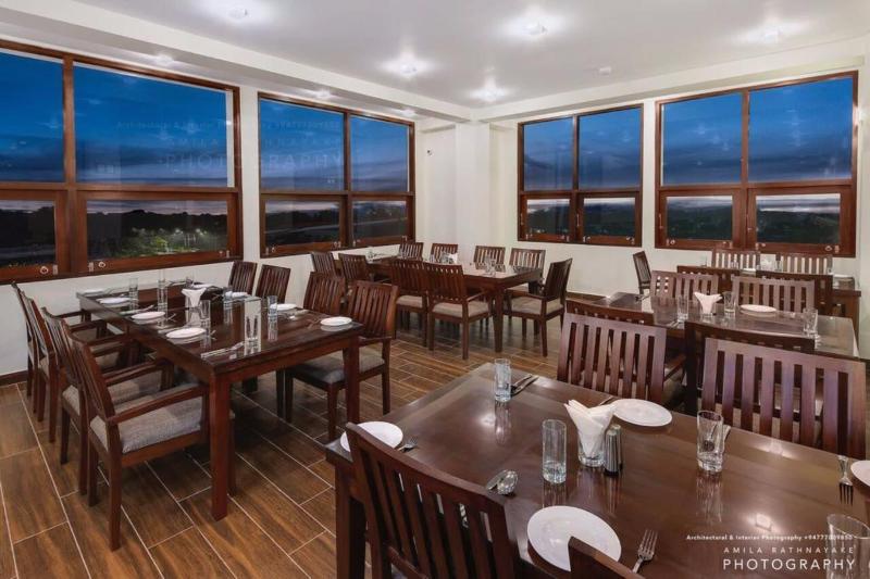 Seven Eleven Hotel -Colombo image