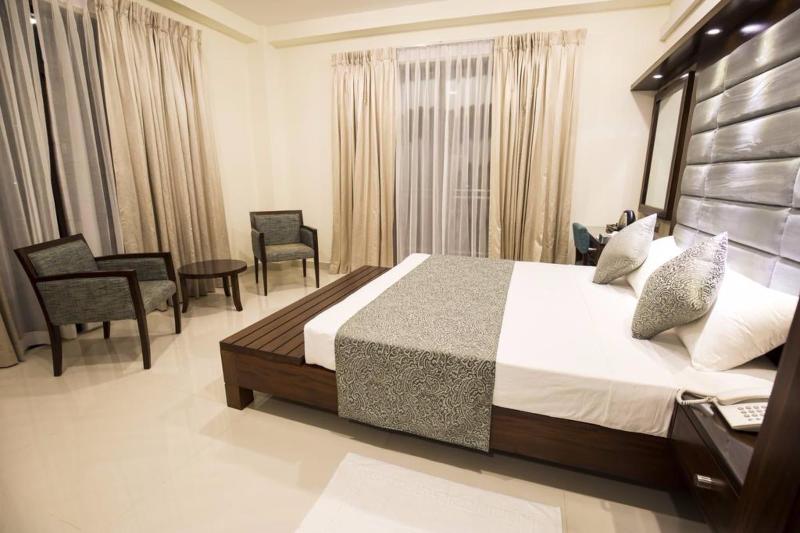 Seven Eleven Hotel -Colombo image