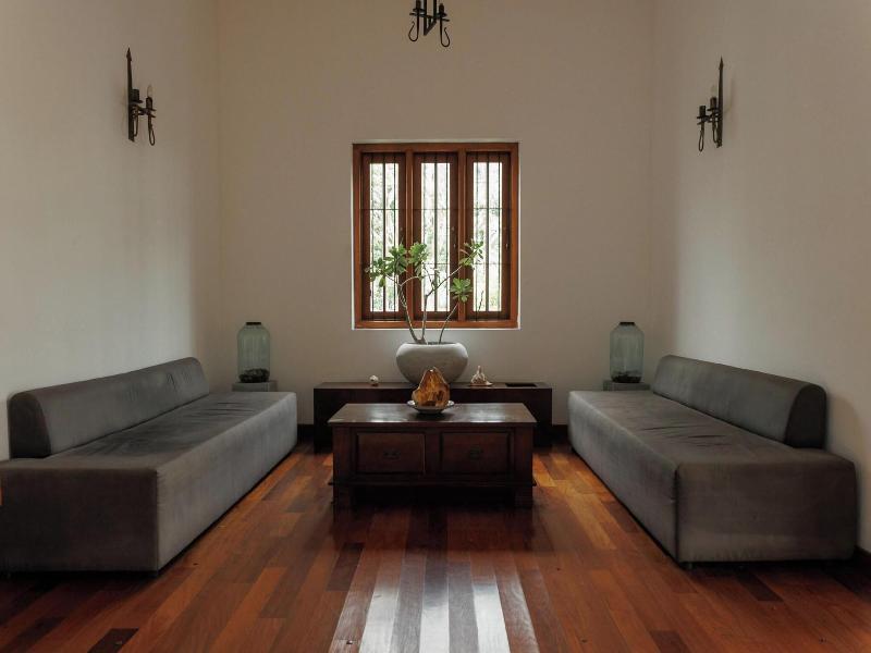 Villa White Queen image