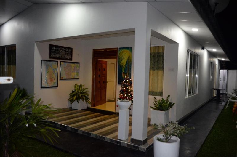 Diva Villa Transit Hotel image