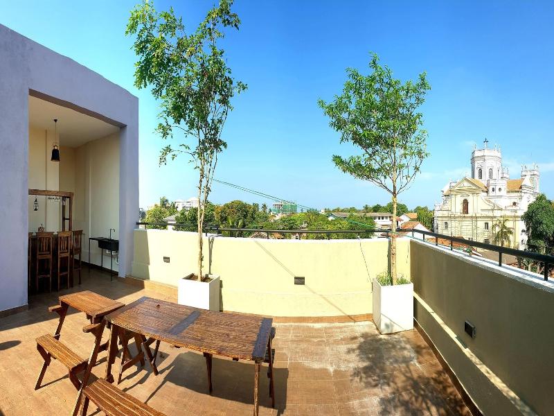Hive 68 - Hotel and Resorts Negombo