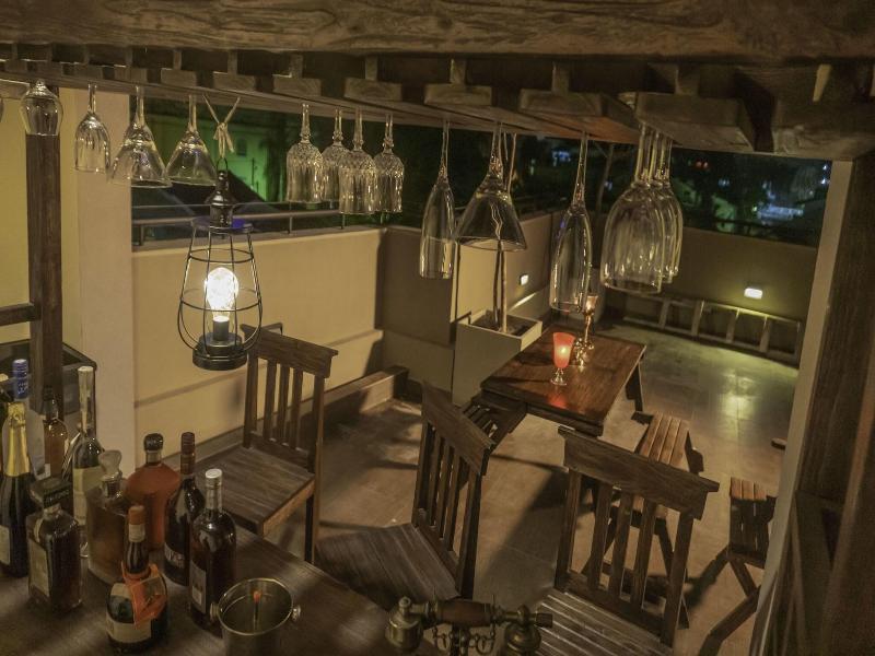 Hive 68 - Hotel and Resorts Negombo