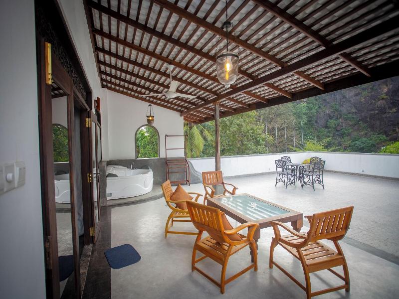 Green Villa image
