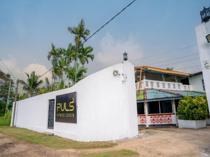 Riverside Hotel Colombo