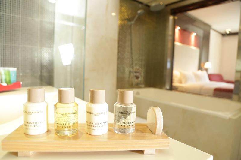 Golden Lili Resort & Spa image