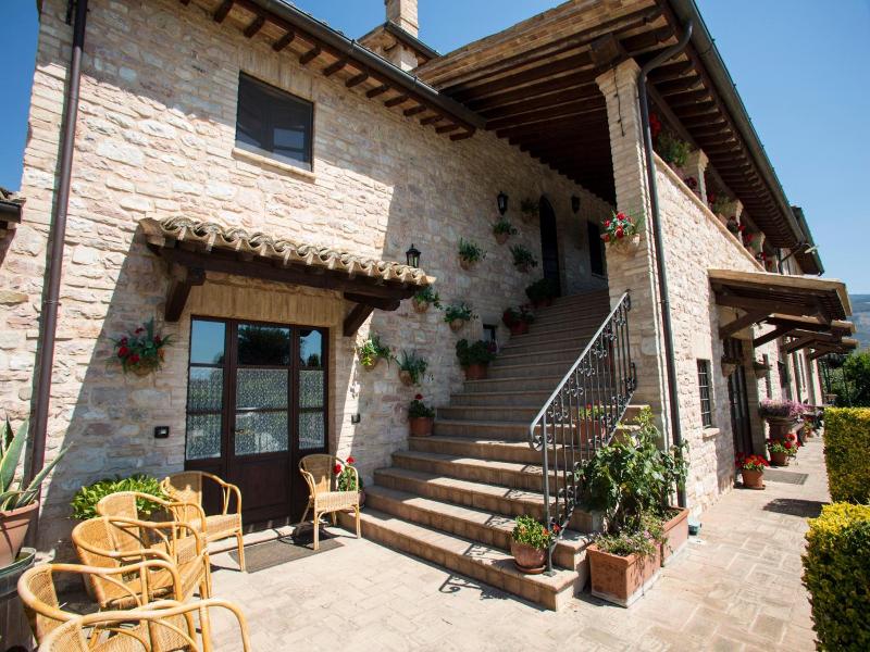 Terre Del Cantico Country House — general view