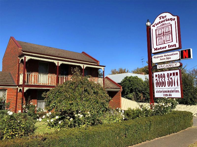 Victoriana Motor Inn image