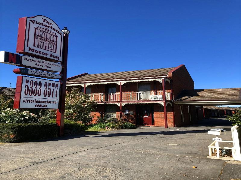 Victoriana Motor Inn image