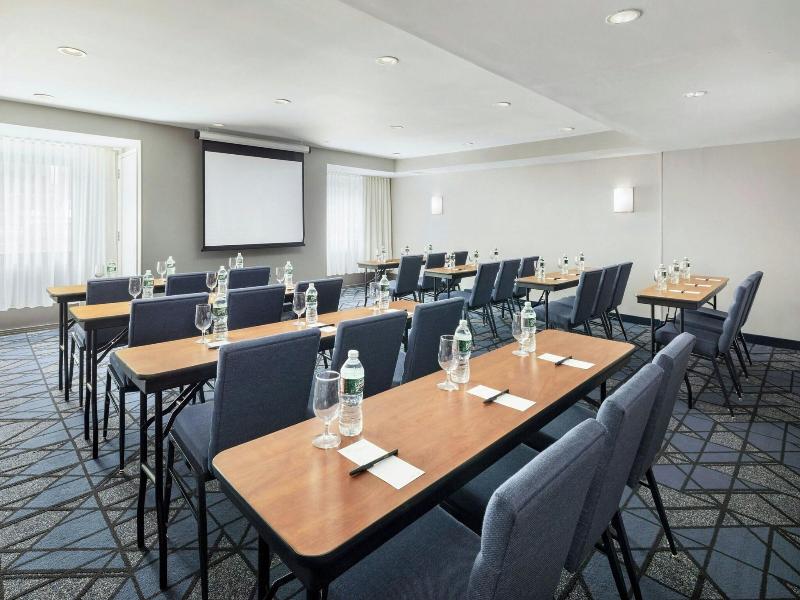 Courtyard By Marriott Montvale image