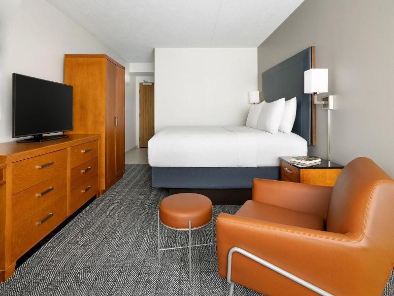 Courtyard By Marriott Montvale image